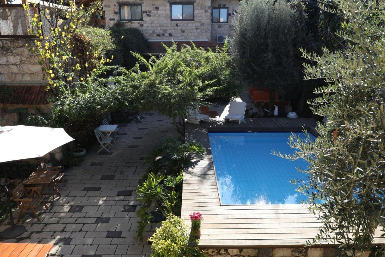 Отель Shulamit Yard Рош-Пинна Экстерьер фото
